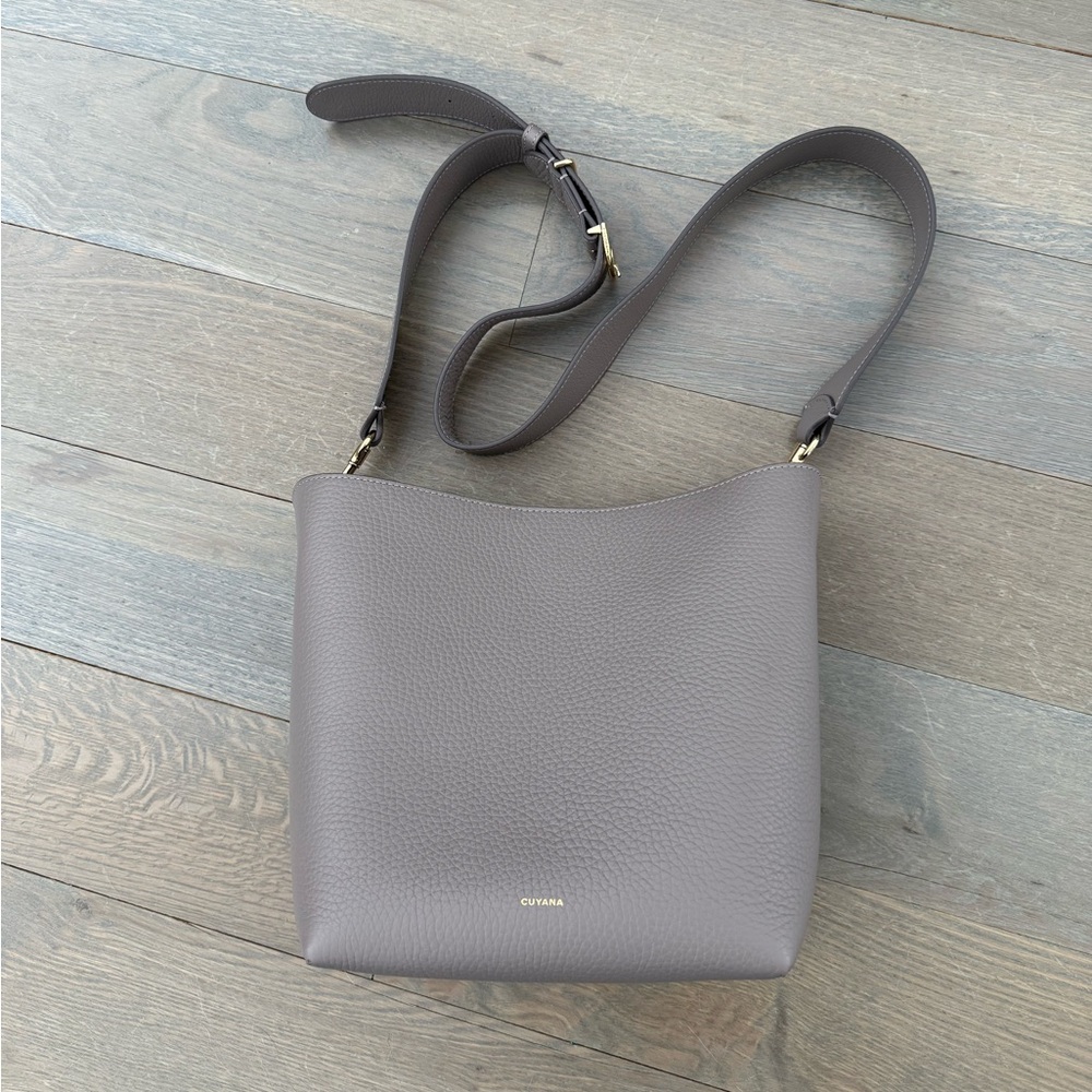 CUYANA Linea Leather Bucket Bag in Clay